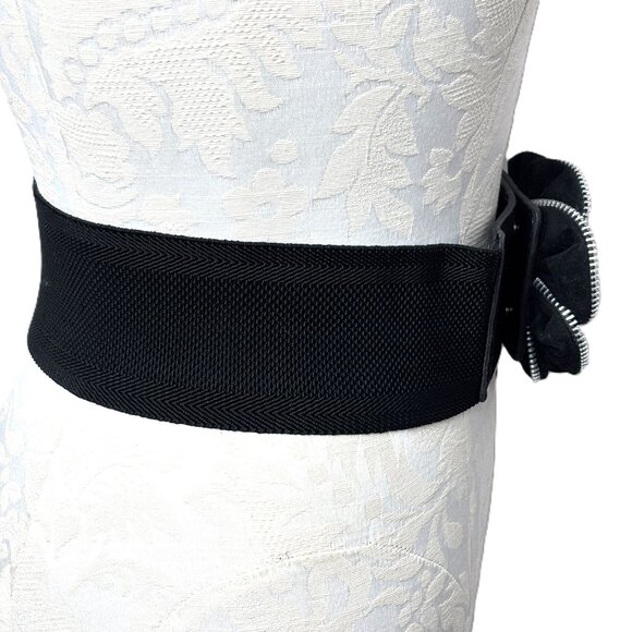 Black Stretch Cinch Belt with Flower outlined in Zipper main image 7